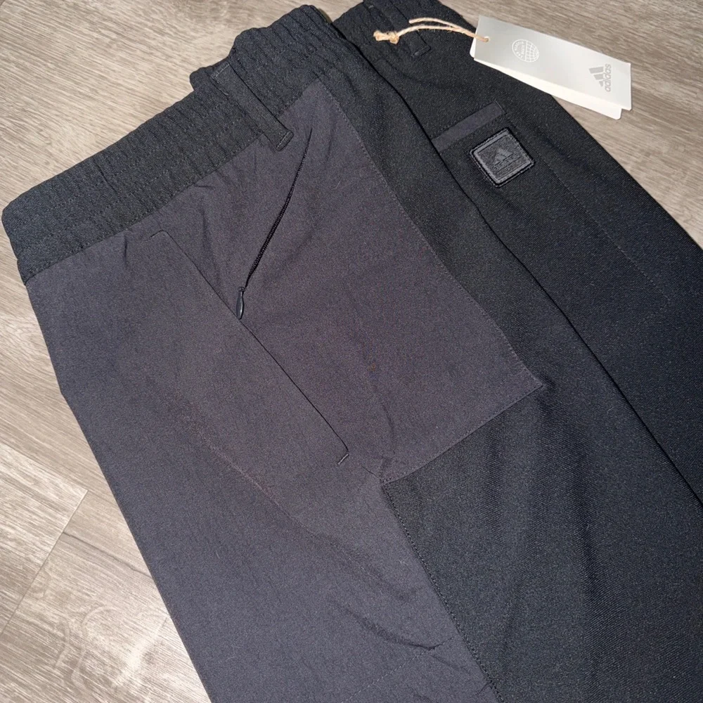 🟪Firm Price🟪Adidas black shorts